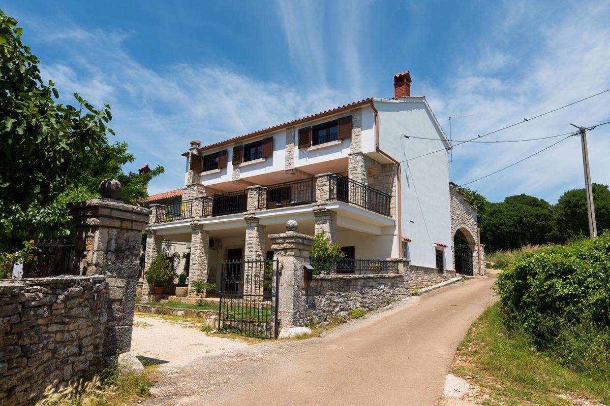 Holiday Home Kukurin บาเล ภายนอก รูปภาพ